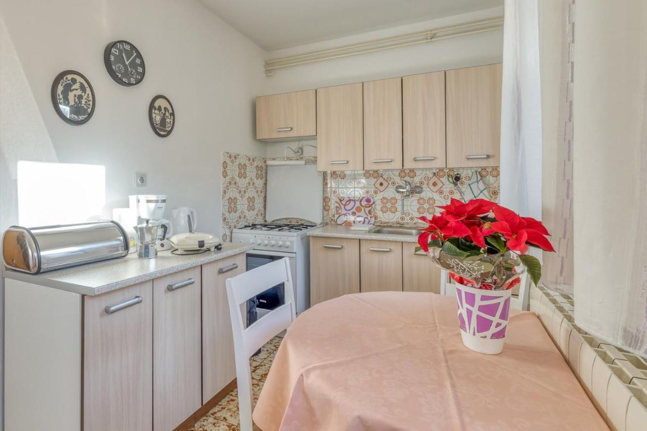 Apartment Complex Nevia بوريتش المظهر الخارجي الصورة