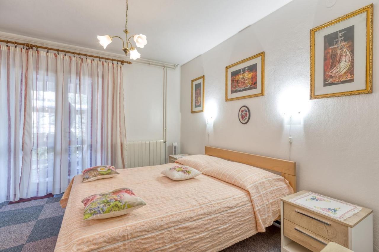Apartment Complex Nevia بوريتش المظهر الخارجي الصورة