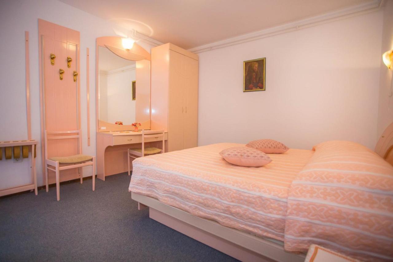 Apartment Complex Nevia بوريتش المظهر الخارجي الصورة
