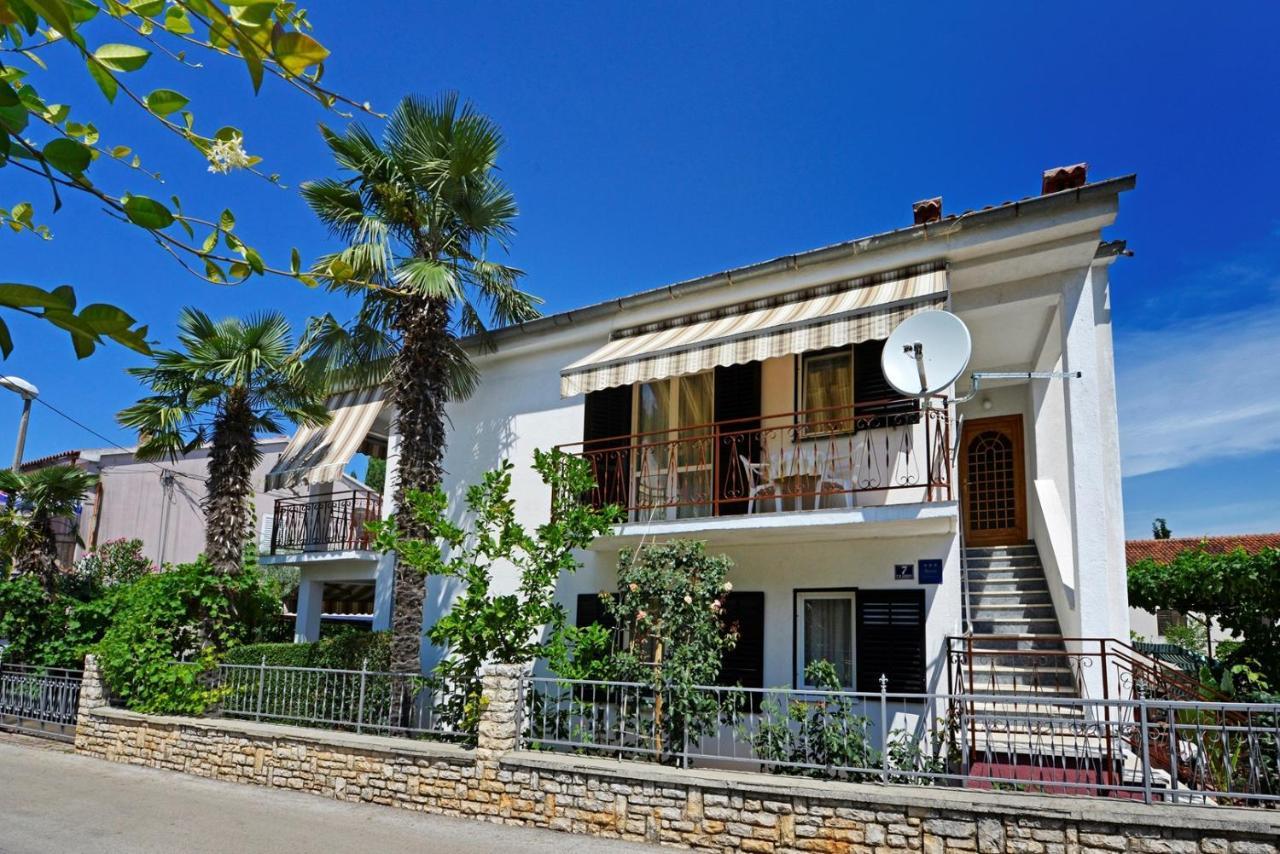 Apartment Complex Nevia بوريتش المظهر الخارجي الصورة