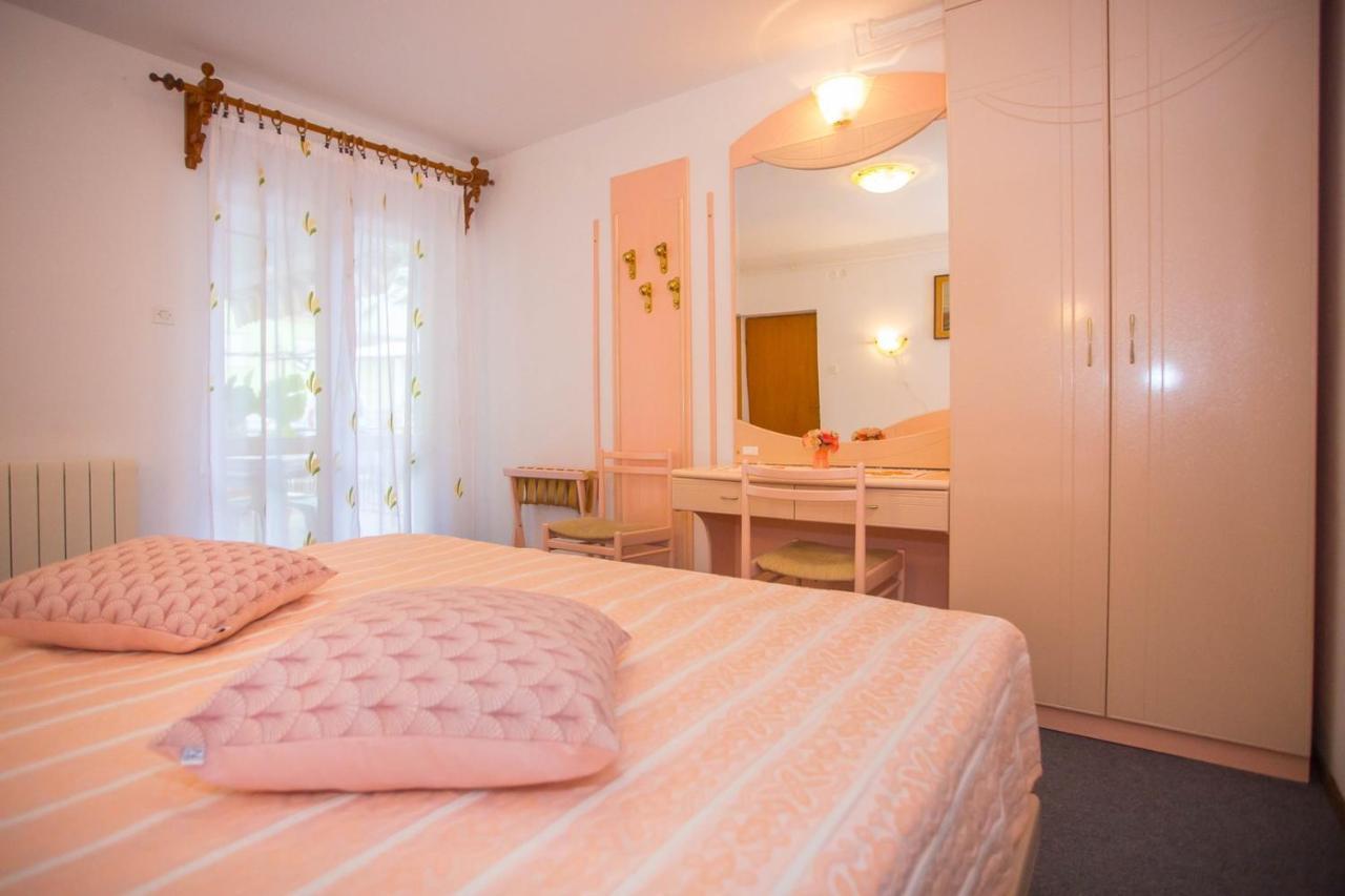 Apartment Complex Nevia بوريتش المظهر الخارجي الصورة